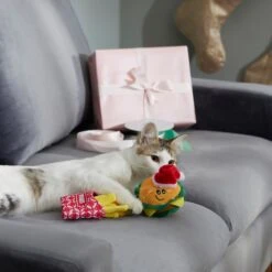 Frisco Holiday Burger & Fries Plush Cat Toy With Catnip, 2 Count -Optimal Pet Shop 287901 PT3. AC SS1800 V1632775913